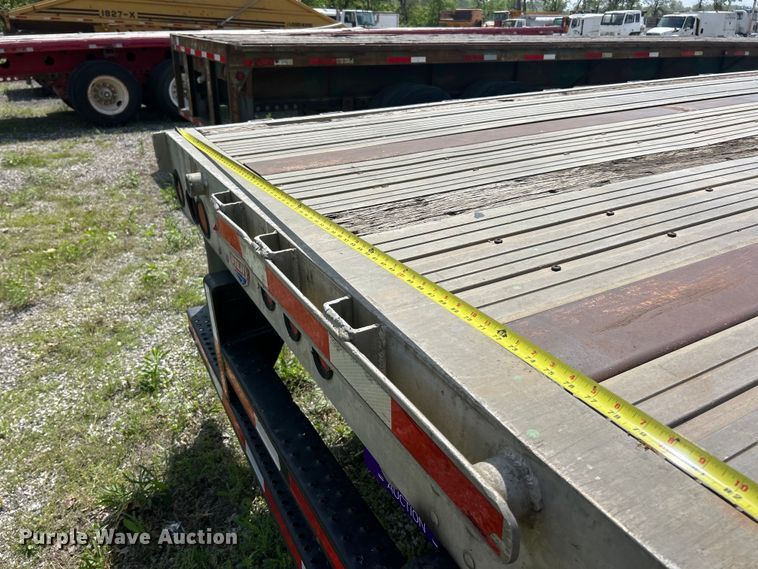 image for item FC2534 2001 Utility FS2CHA flatbed trailer