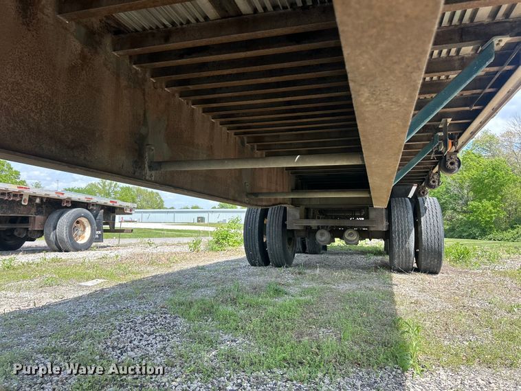 image for item FC2534 2001 Utility FS2CHA flatbed trailer