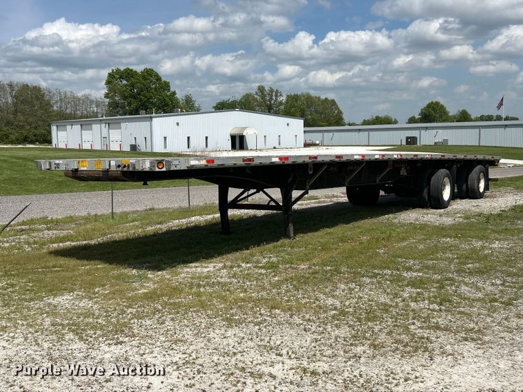 image for item FC2535 2001 Utility FS2CHA flatbed trailer