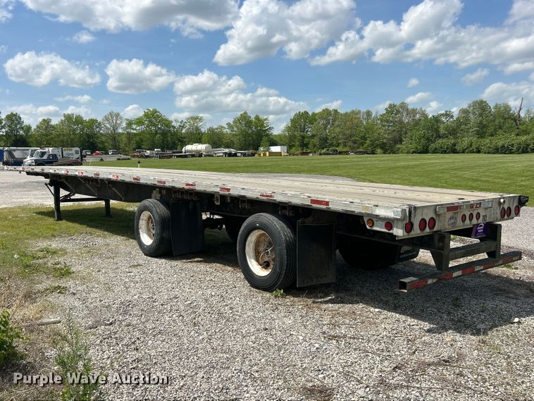 image for item FC2535 2001 Utility FS2CHA flatbed trailer