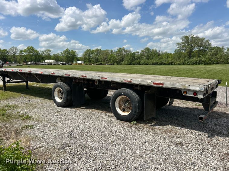 image for item FC2535 2001 Utility FS2CHA flatbed trailer