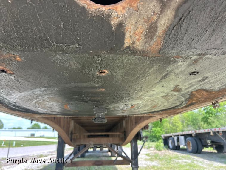 image for item FC2535 2001 Utility FS2CHA flatbed trailer