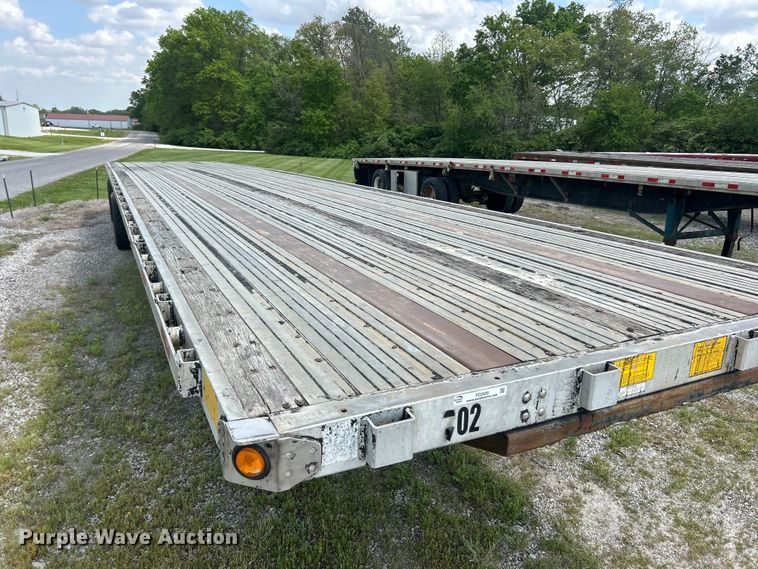 image for item FC2535 2001 Utility FS2CHA flatbed trailer