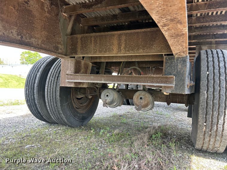 image for item FC2535 2001 Utility FS2CHA flatbed trailer