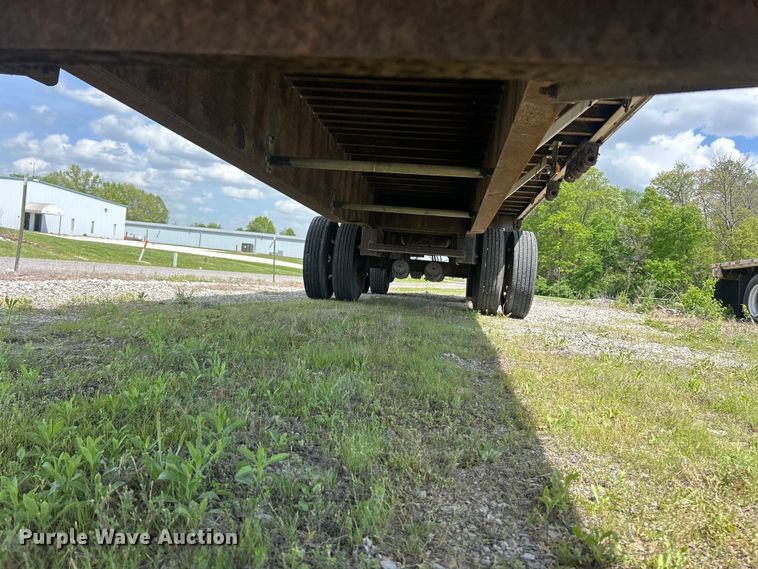 image for item FC2535 2001 Utility FS2CHA flatbed trailer