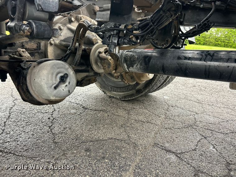 image for item FC2536 2014 Kenworth T400 semi truck