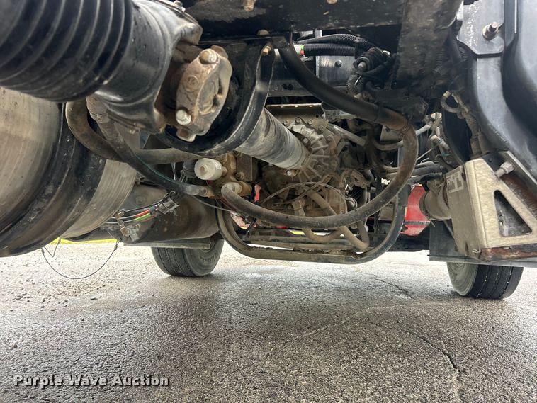 image for item FC2536 2014 Kenworth T400 semi truck