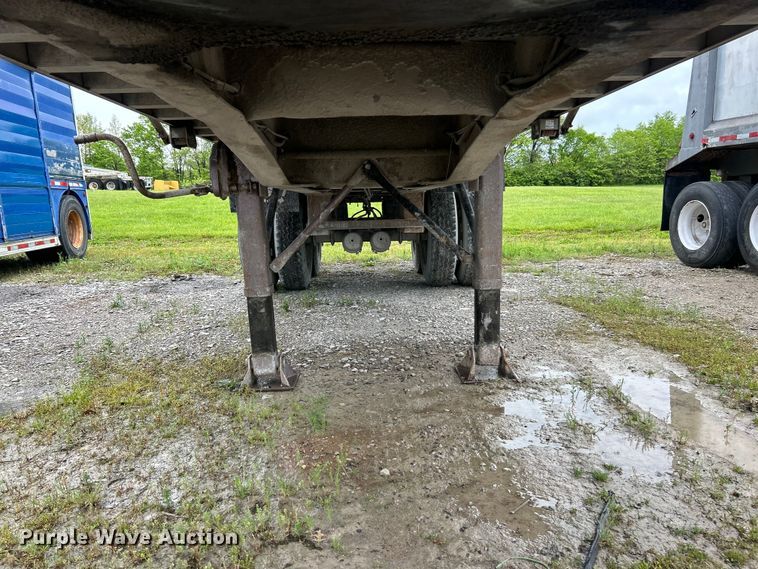 image for item FC2562 1995 East Manufacturing end dump trailer