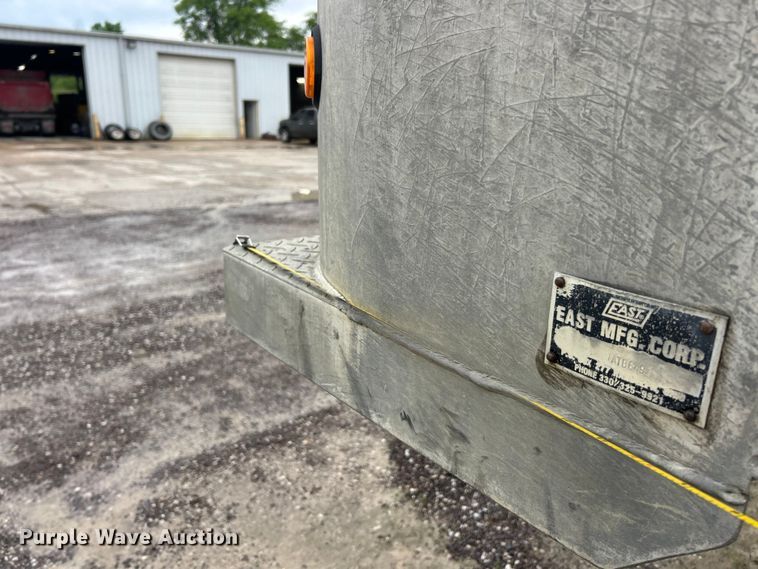 image for item FC2562 1995 East Manufacturing end dump trailer