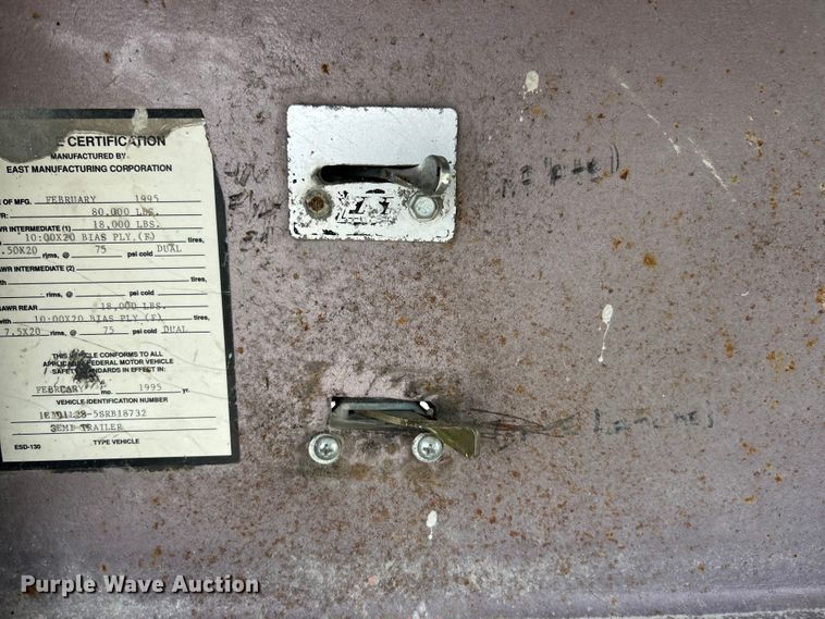 image for item FC2562 1995 East Manufacturing end dump trailer