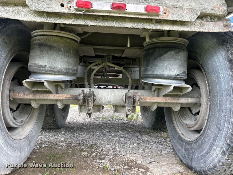 image for item FC2562 1995 East Manufacturing end dump trailer