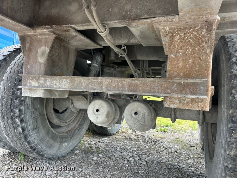image for item FC2562 1995 East Manufacturing end dump trailer
