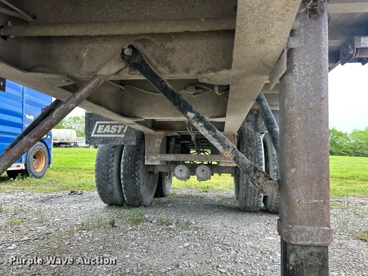 image for item FC2562 1995 East Manufacturing end dump trailer