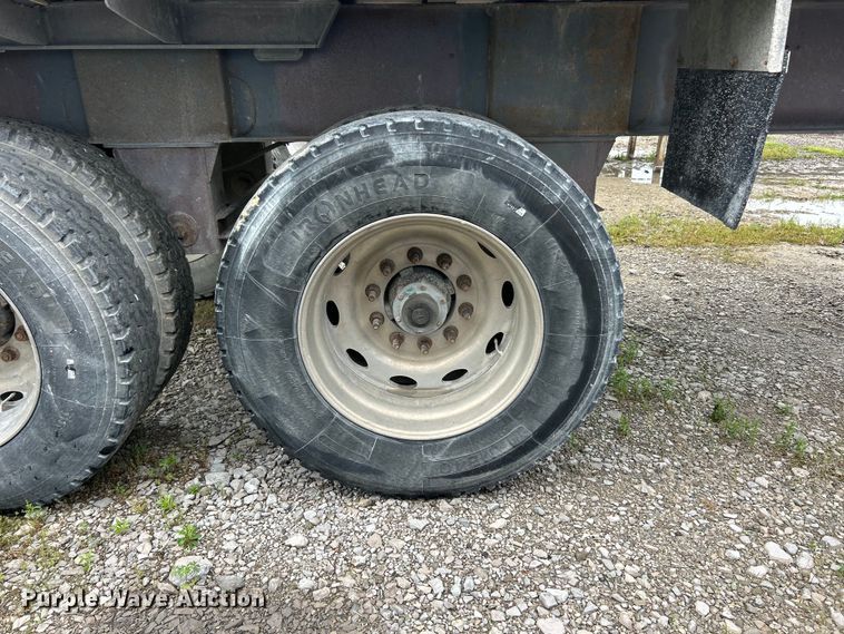 image for item FC2562 1995 East Manufacturing end dump trailer