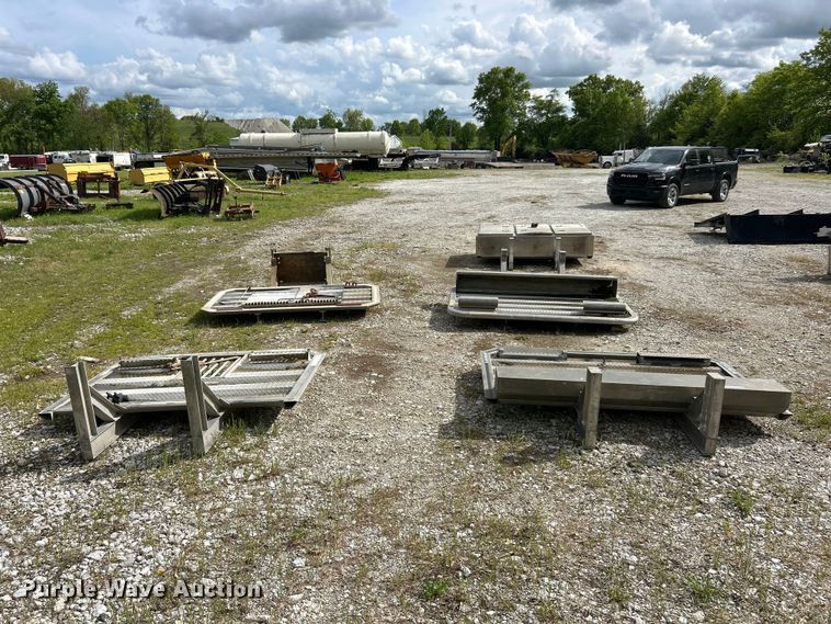 image for item FC2574 (5) headache racks