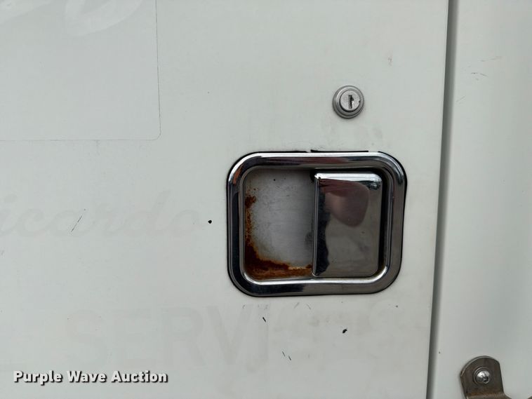 image for item FC3018 2015 Autocar Xpeditor refuse truck