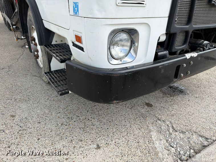 image for item FC3018 2015 Autocar Xpeditor refuse truck