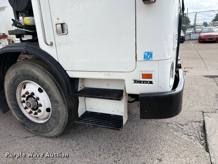 image for item FC3018 2015 Autocar Xpeditor refuse truck