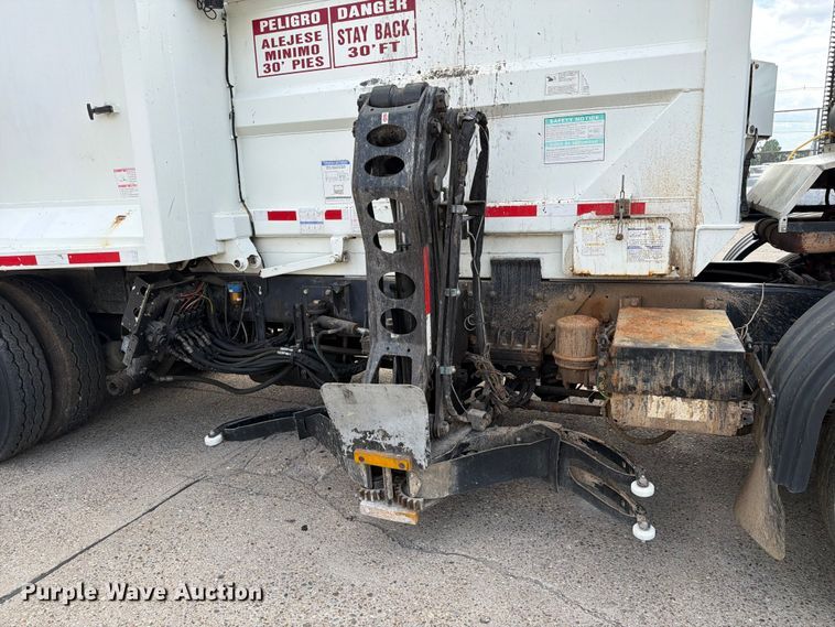 image for item FC3018 2015 Autocar Xpeditor refuse truck