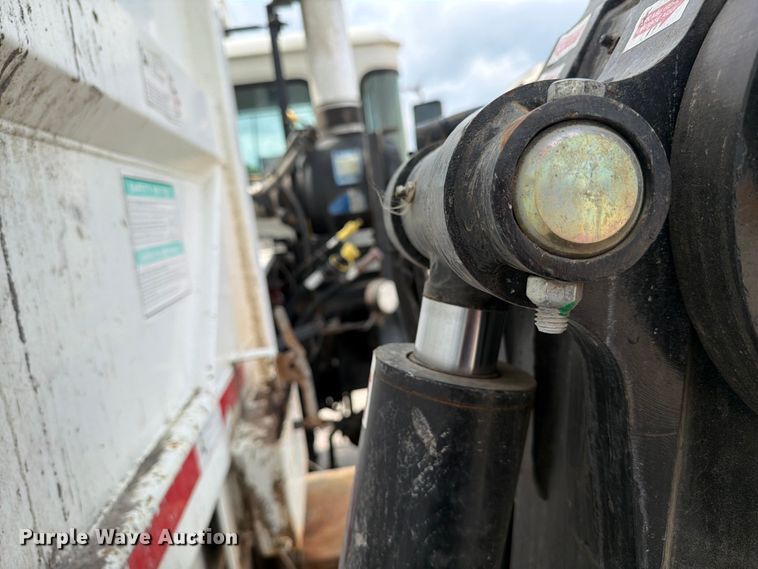 image for item FC3018 2015 Autocar Xpeditor refuse truck