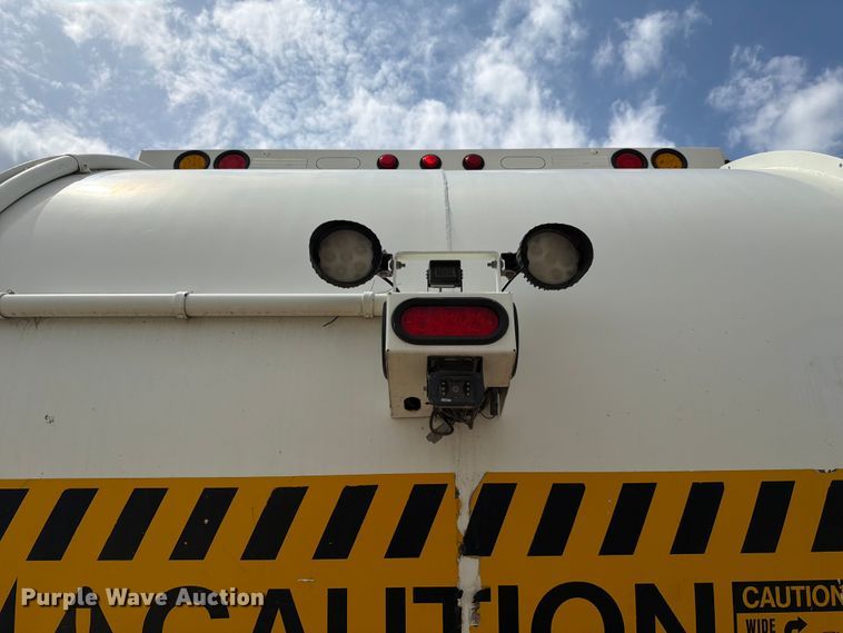 image for item FC3018 2015 Autocar Xpeditor refuse truck