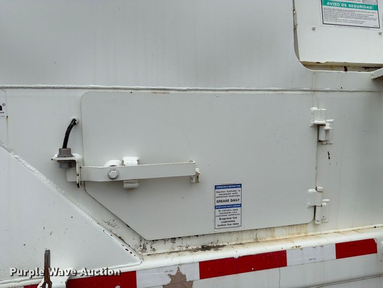 image for item FC3018 2015 Autocar Xpeditor refuse truck