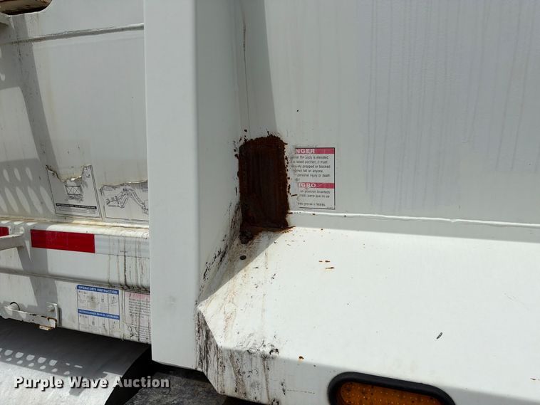 image for item FC3018 2015 Autocar Xpeditor refuse truck