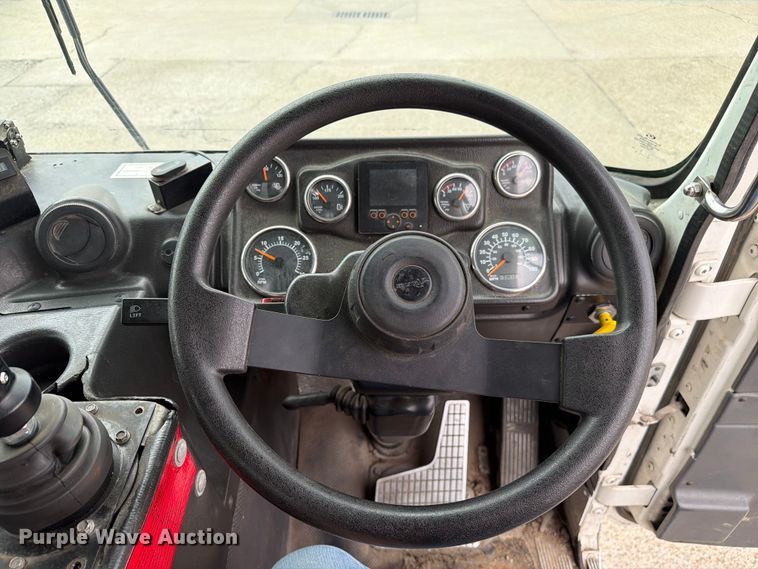 image for item FC3018 2015 Autocar Xpeditor refuse truck