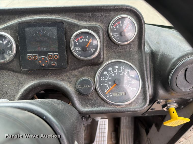 image for item FC3018 2015 Autocar Xpeditor refuse truck