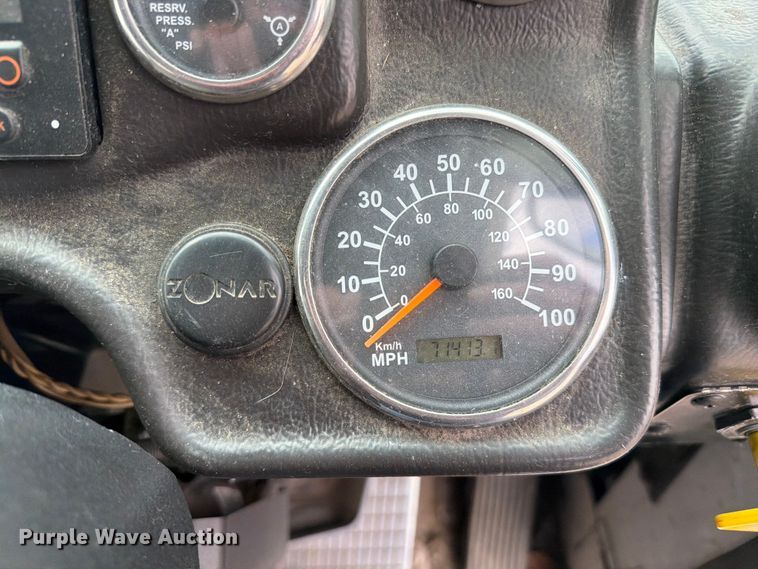 image for item FC3018 2015 Autocar Xpeditor refuse truck