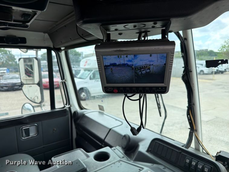 image for item FC3018 2015 Autocar Xpeditor refuse truck