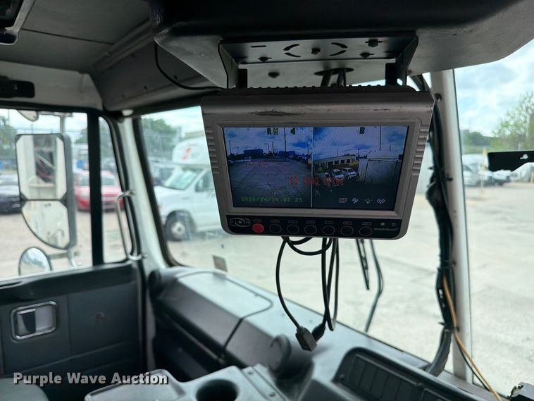 image for item FC3018 2015 Autocar Xpeditor refuse truck