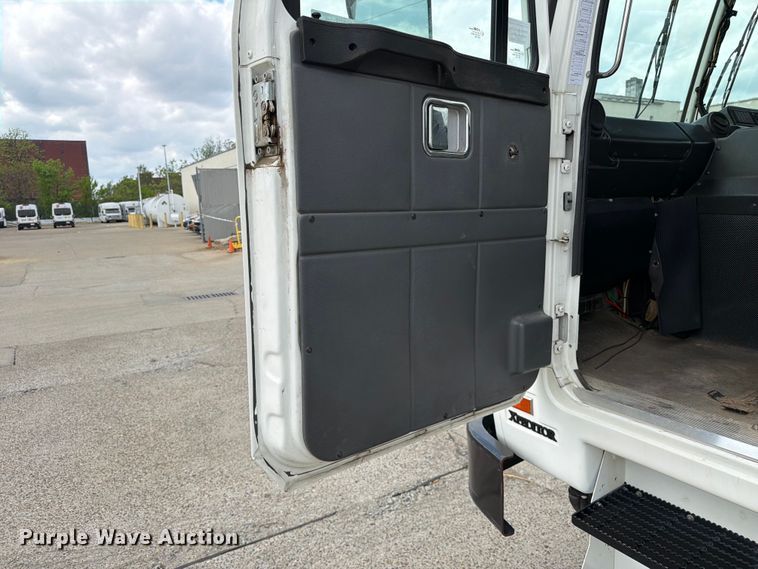 image for item FC3018 2015 Autocar Xpeditor refuse truck