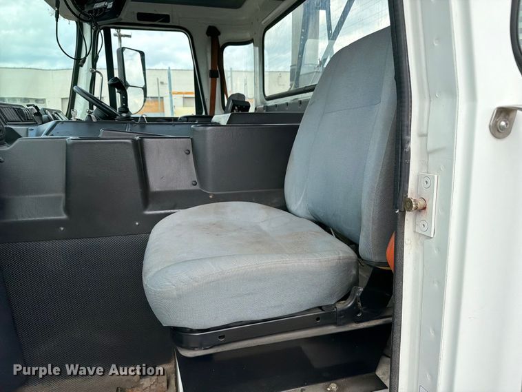 image for item FC3018 2015 Autocar Xpeditor refuse truck