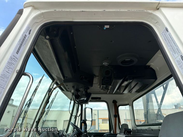 image for item FC3018 2015 Autocar Xpeditor refuse truck