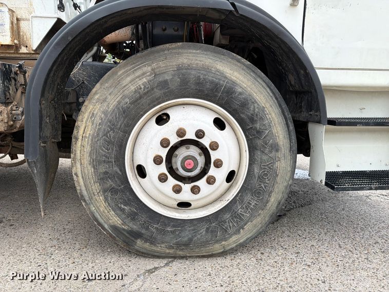 image for item FC3018 2015 Autocar Xpeditor refuse truck