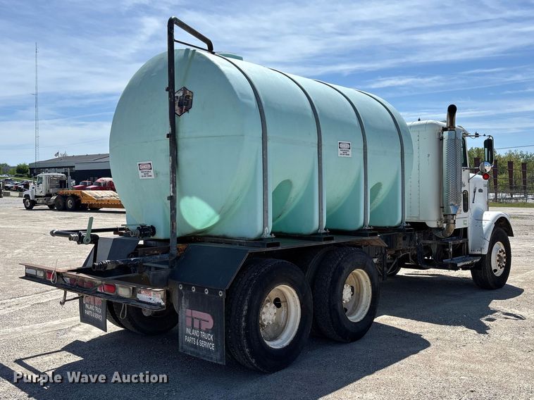 image for item FC5593 1987 Freightliner FLC truck cab and chassis