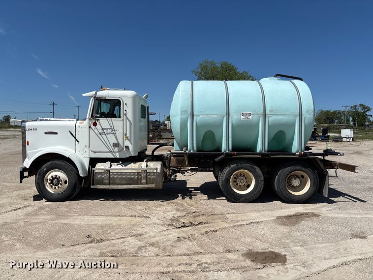 image for item FC5593 1987 Freightliner FLC truck cab and chassis