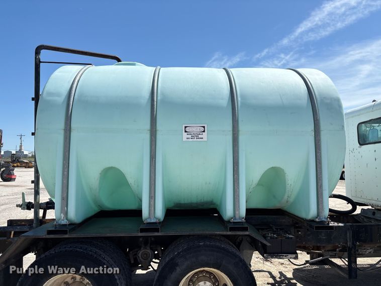 image for item FC5593 1987 Freightliner FLC truck cab and chassis