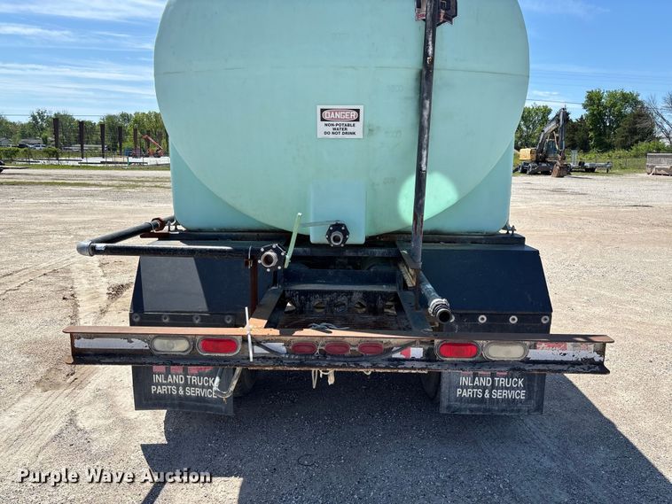 image for item FC5593 1987 Freightliner FLC truck cab and chassis