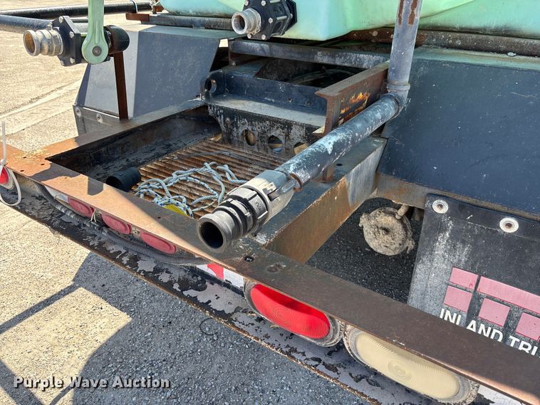 image for item FC5593 1987 Freightliner FLC truck cab and chassis