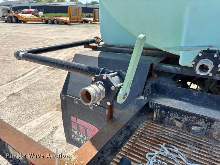 image for item FC5593 1987 Freightliner FLC truck cab and chassis