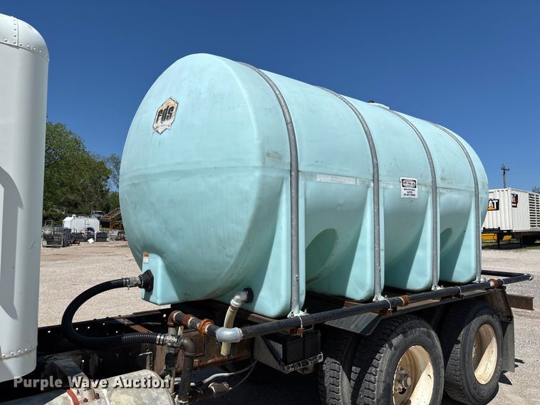 image for item FC5593 1987 Freightliner FLC truck cab and chassis
