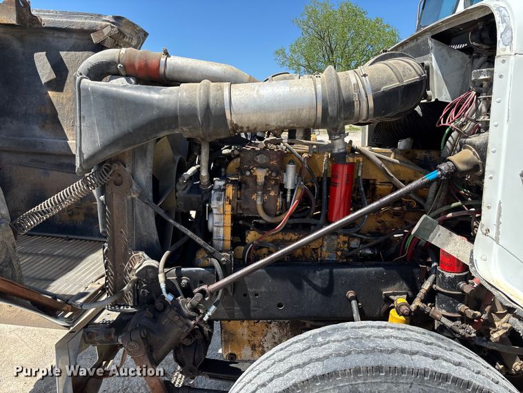 image for item FC5593 1987 Freightliner FLC truck cab and chassis