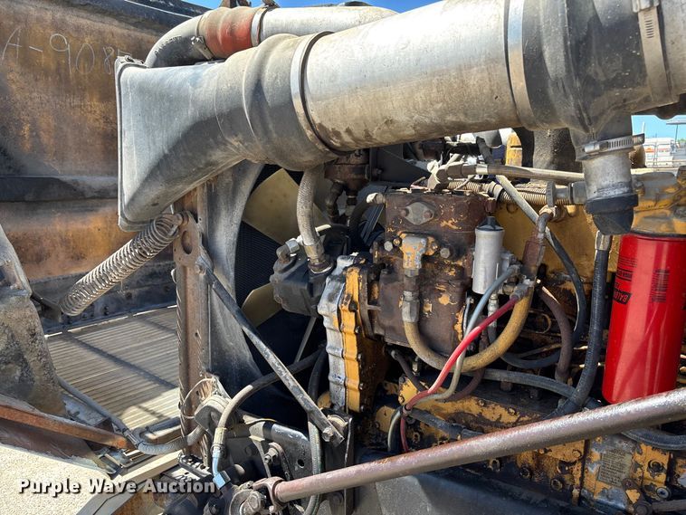 image for item FC5593 1987 Freightliner FLC truck cab and chassis