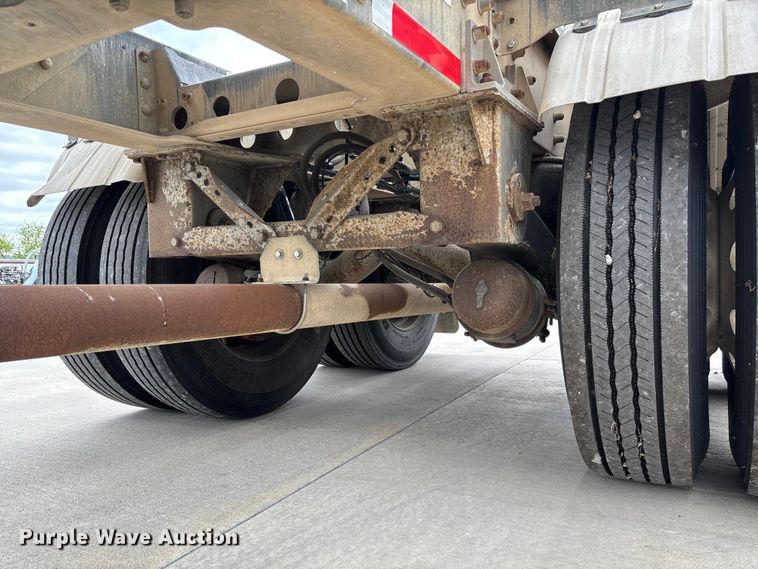 image for item FC5611 2012 Heil pneumatic dry bulk trailer
