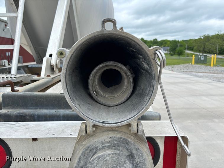 image for item FC5611 2012 Heil pneumatic dry bulk trailer