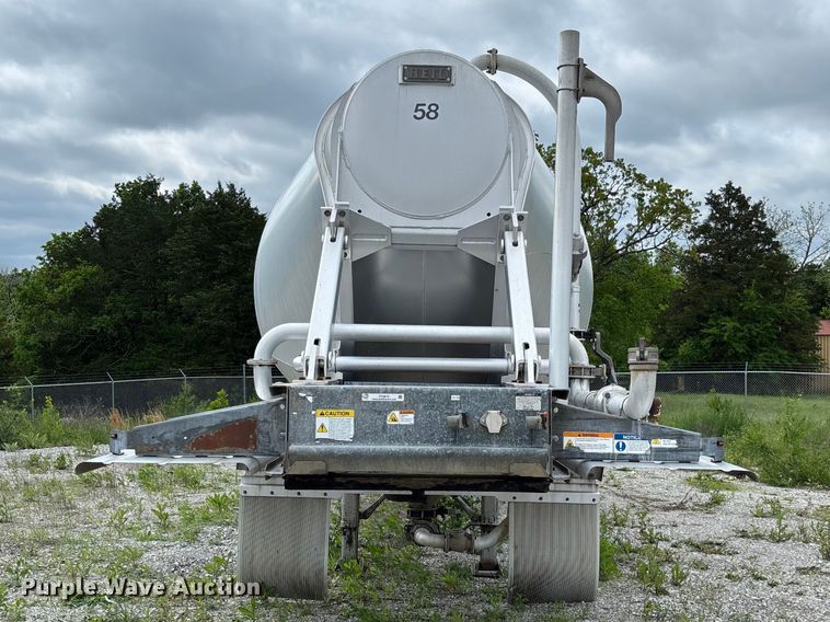 image for item FC5612 2012 Heil pneumatic dry bulk trailer