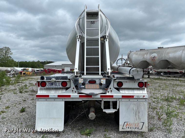 image for item FC5612 2012 Heil pneumatic dry bulk trailer