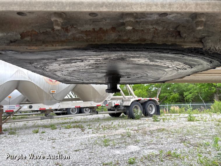 image for item FC5612 2012 Heil pneumatic dry bulk trailer